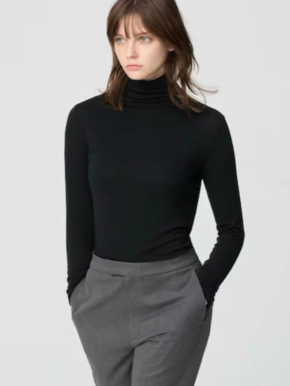 Uniqlo HEATTECH Black Long-Sleeve Turtleneck T-Shirt - Picture 6 of 6